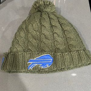 NEW ERA BUFFALO BILLS SAULTE TO SERVICE WINTER HAT ❤️🦬💙